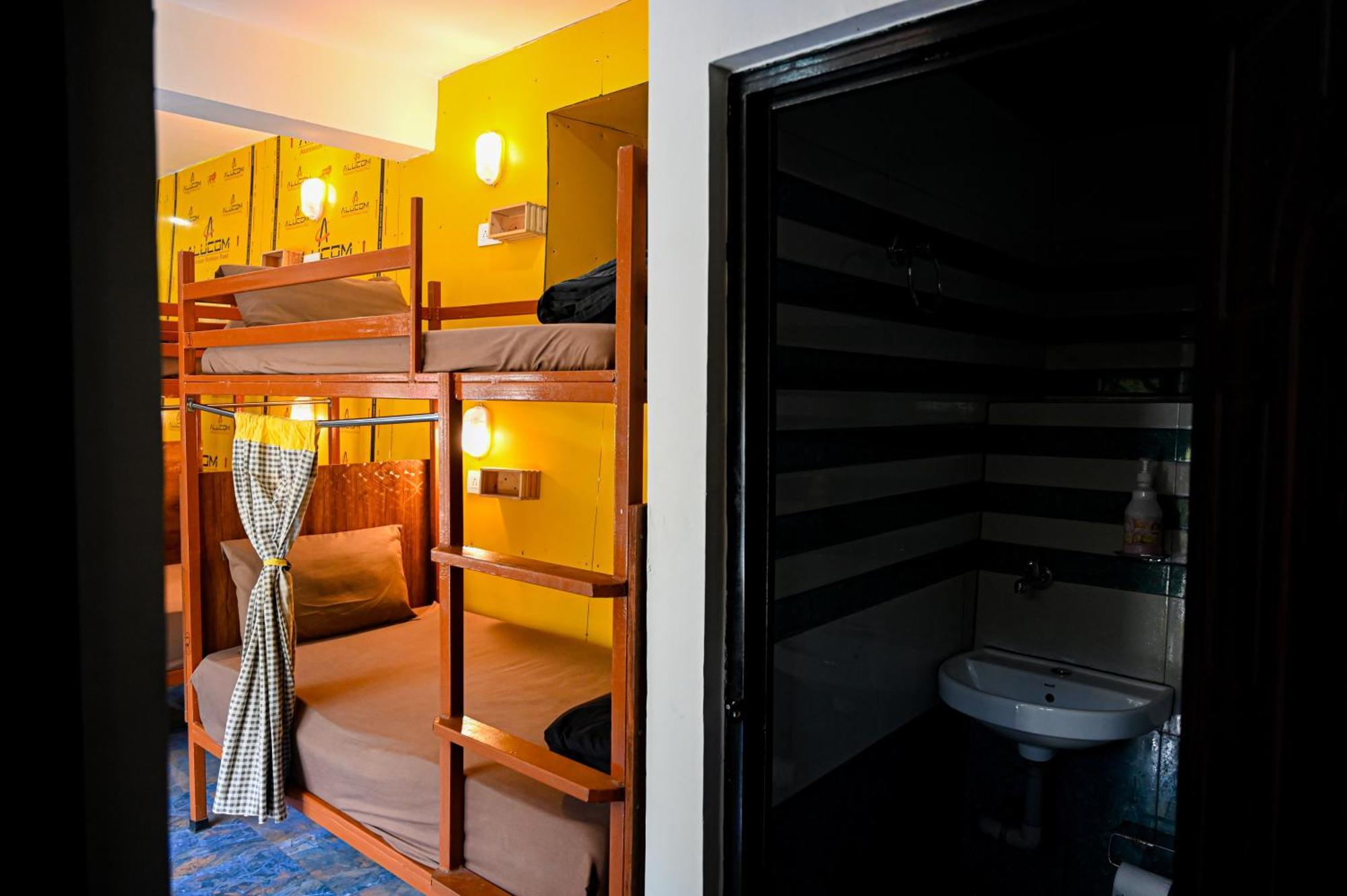 The Hosteller Mussoorie By The Streamside, Kempty 외부 사진